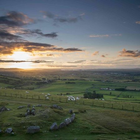 Loughcrew Megalithic Hostel Millbrook Bagian luar foto