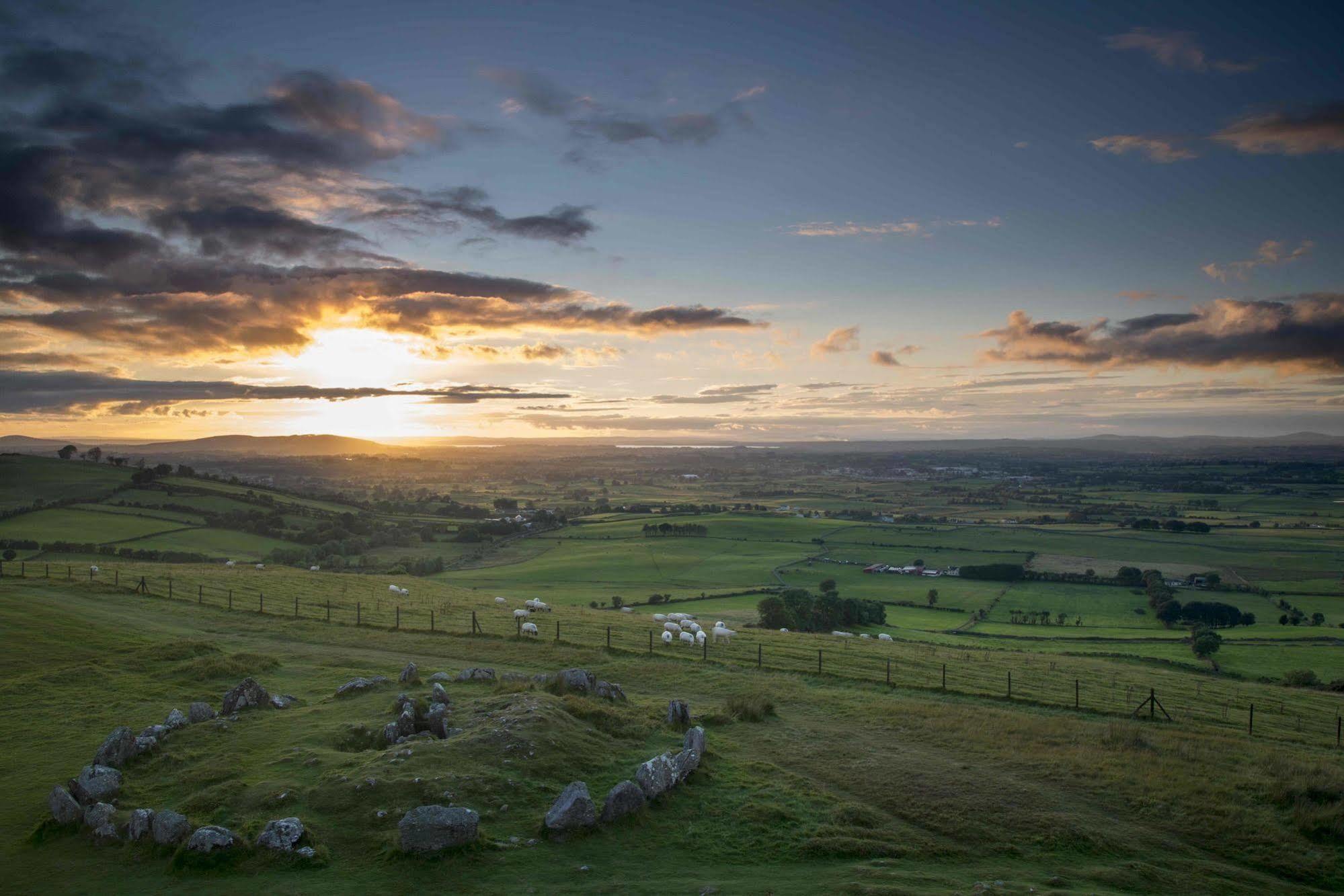 Loughcrew Megalithic Hostel Millbrook Bagian luar foto